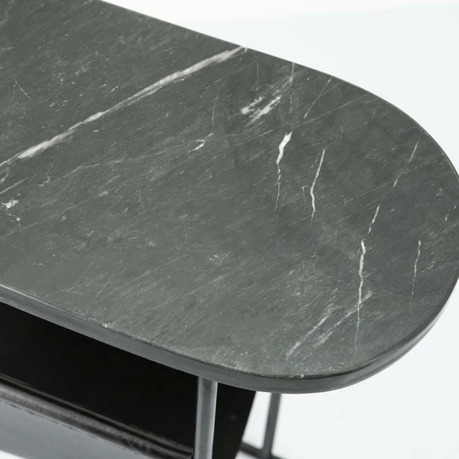 Bijzettafel Daily Marmer met tijdschriftenrek - zwart - Loft24.nl