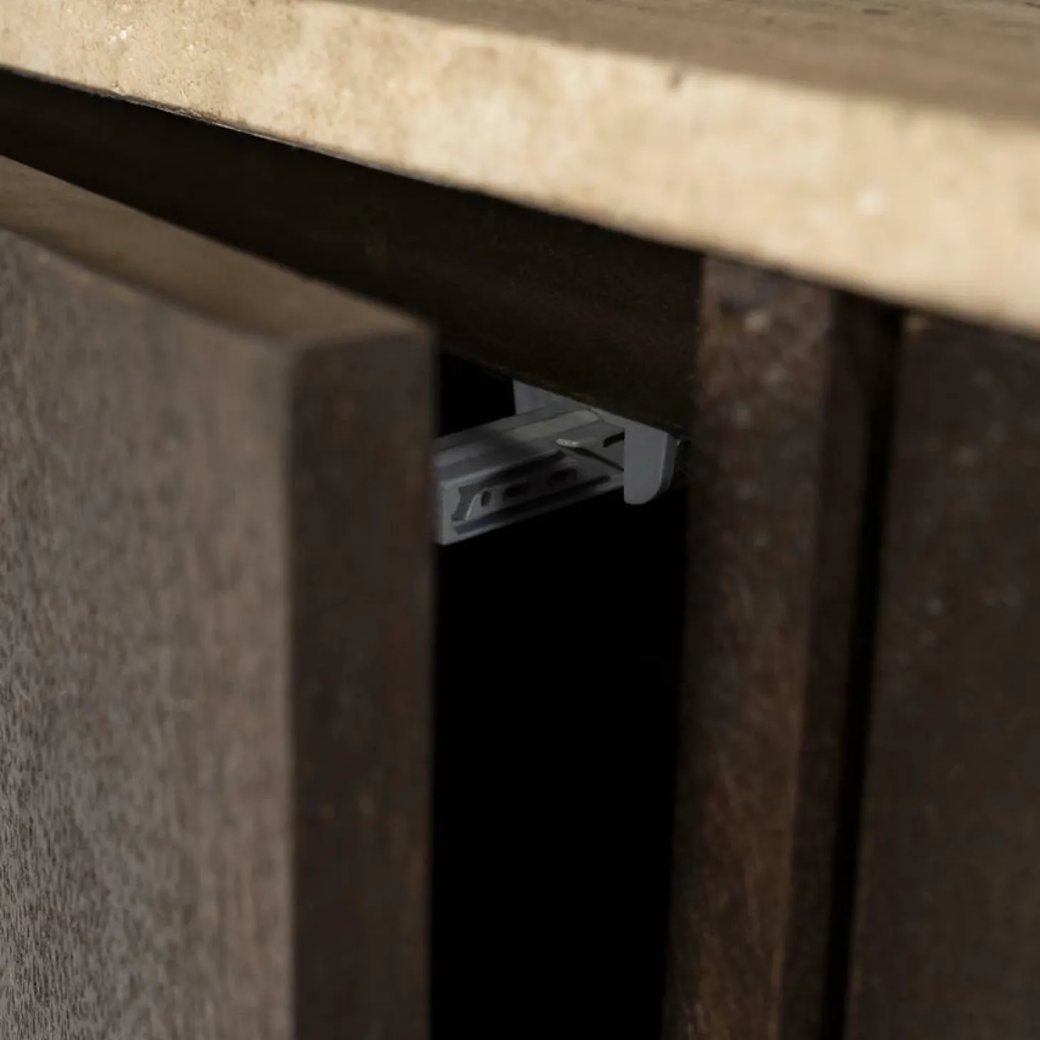 Boekenkast Lio Mangohout Travertin 120x220cm - bruin - Loft24.nl