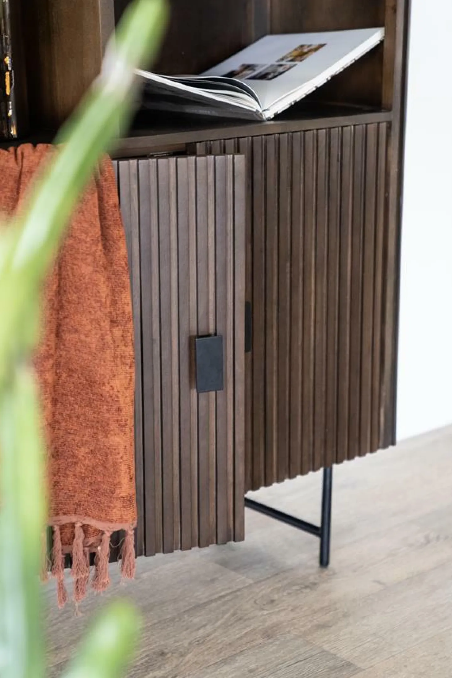 Boekenkast Remi Mangohout en Metaal 200 x 96 cm - Bruin - Loft24.nl