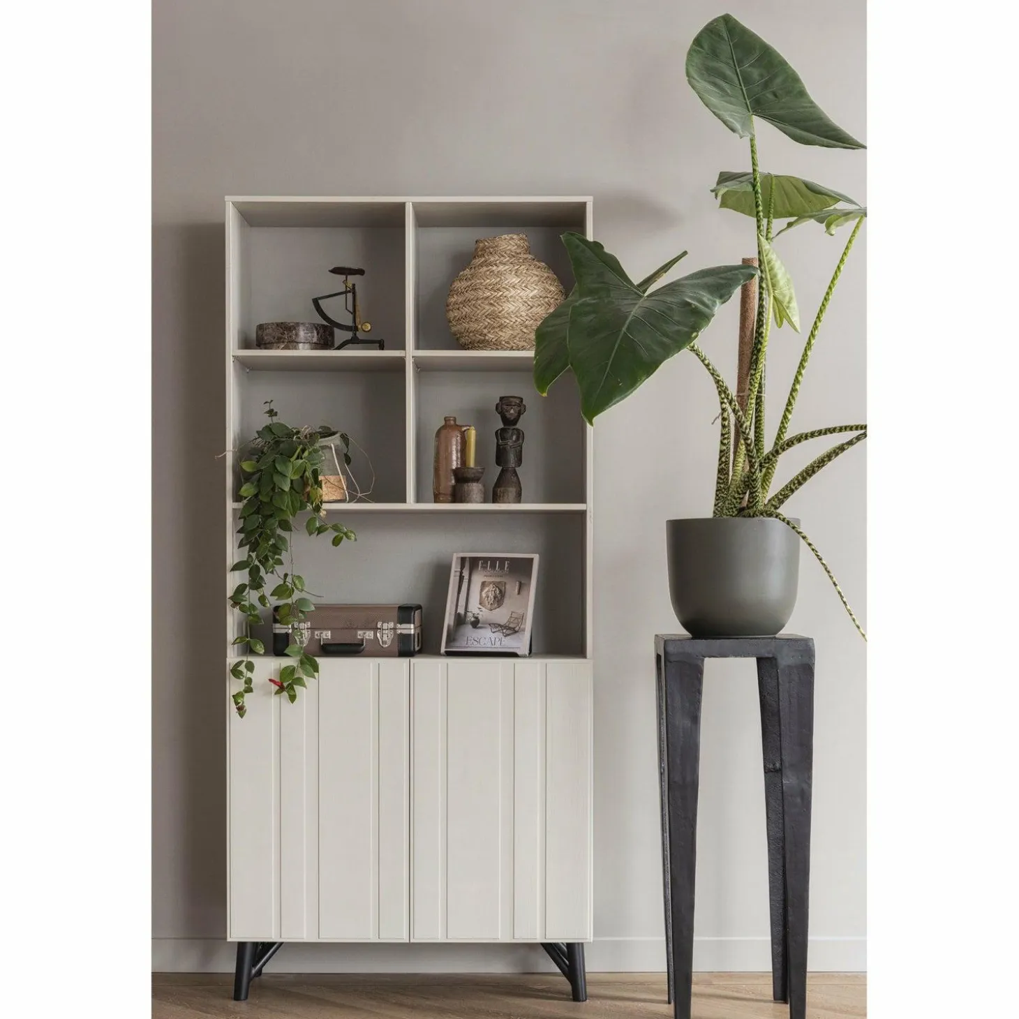 Brook boekenstandaard staand metaal zwart - Loft24.nl