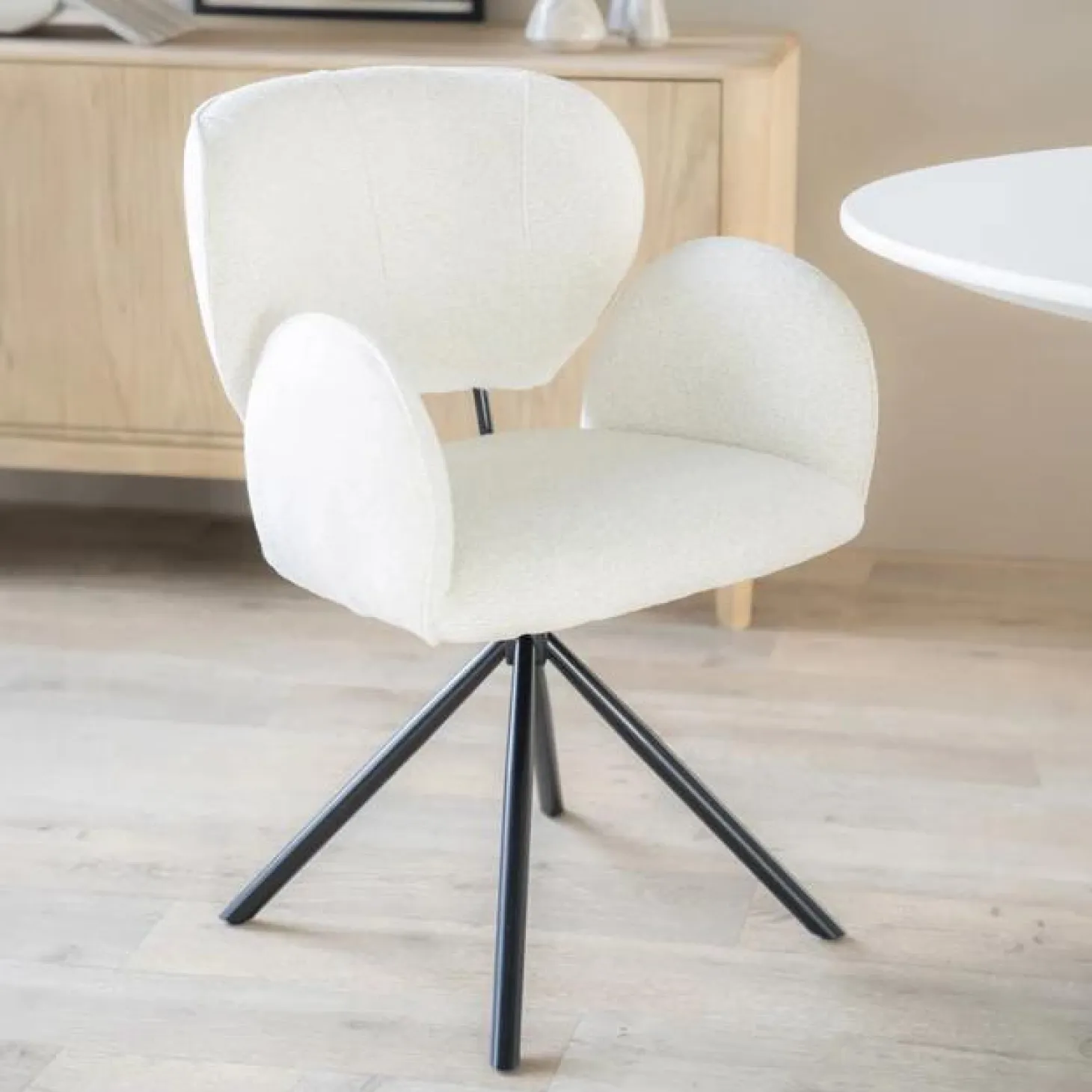 Draaibare Eetkamerstoel Rosalin - Beige - Loft24.nl