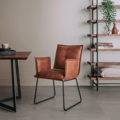 Eetkamerstoelstoel Seda met armleuning - Cognac - Loft24.nl