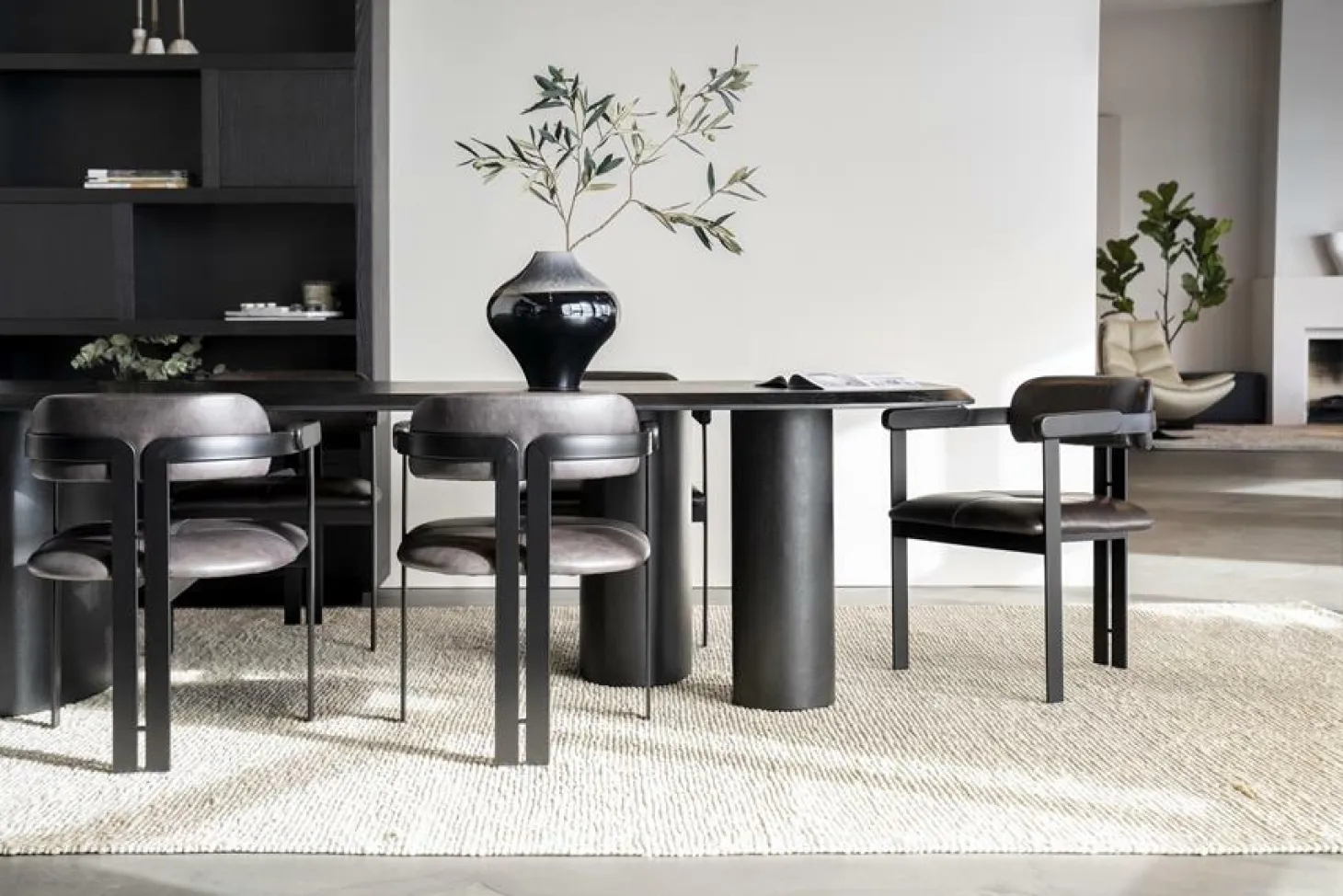 Organische Eettafel Walter Eikenhout 300 x 120cm - Zwart - Loft24.nl