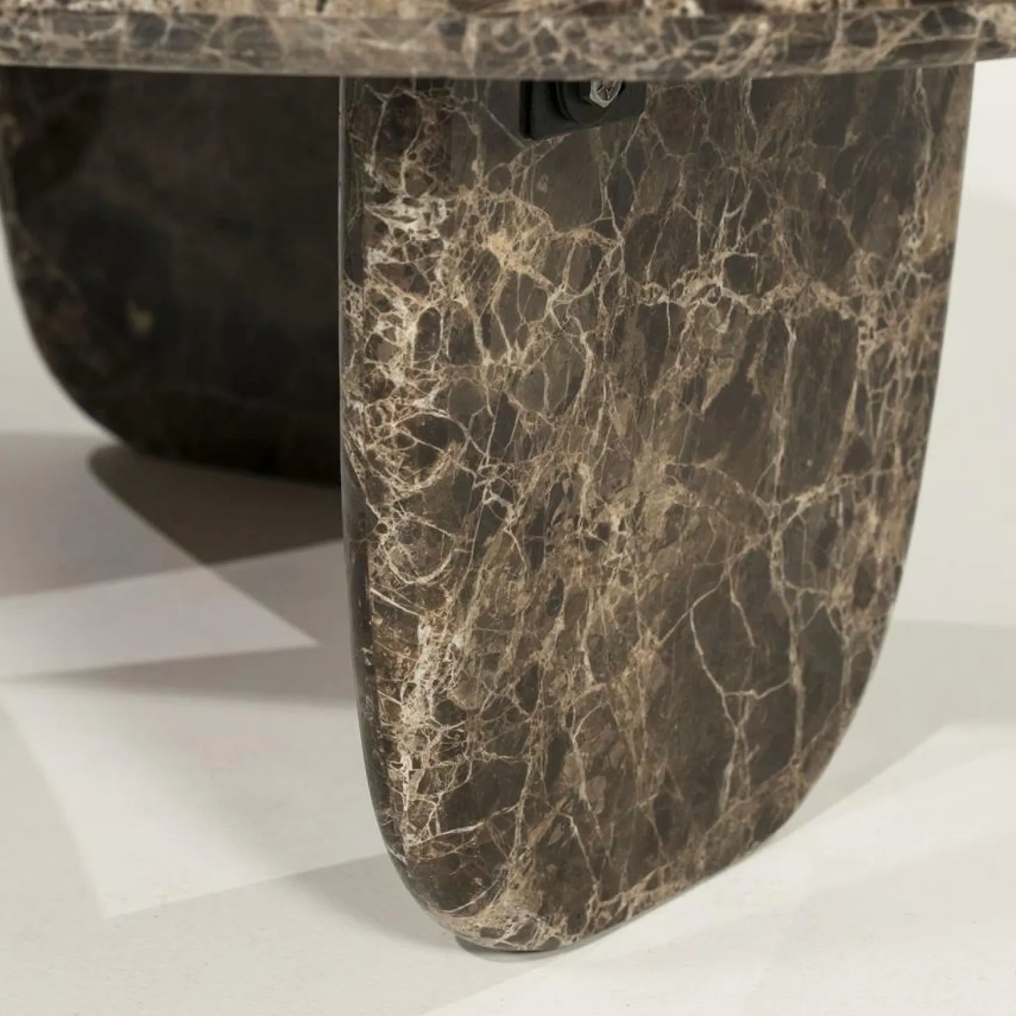 Organische Salontafel Devin Marmer 100 x 85 cm - Loft24.nl