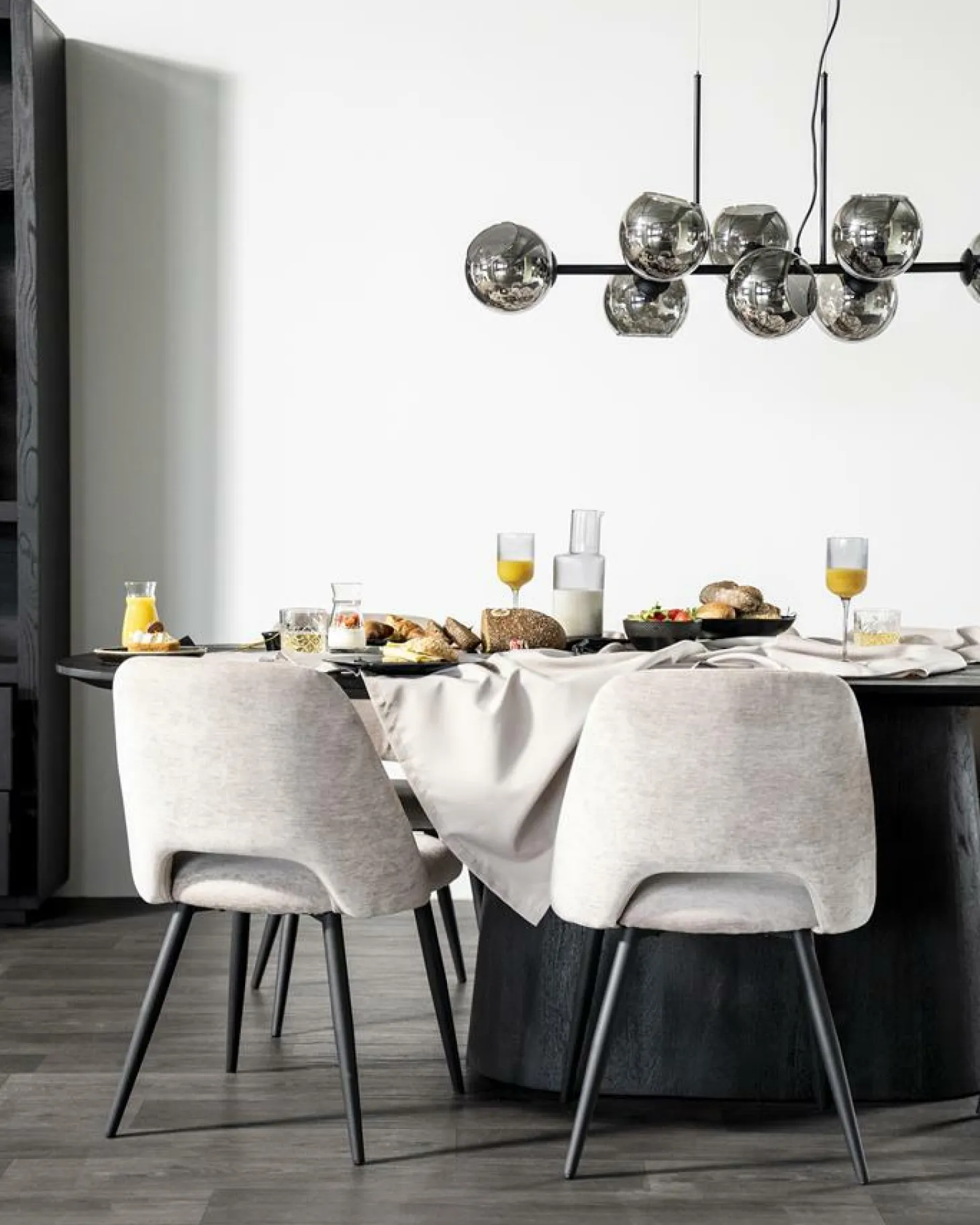 Ovale Eettafel Aron Mangohout Bruin - 300cm - Loft24.nl