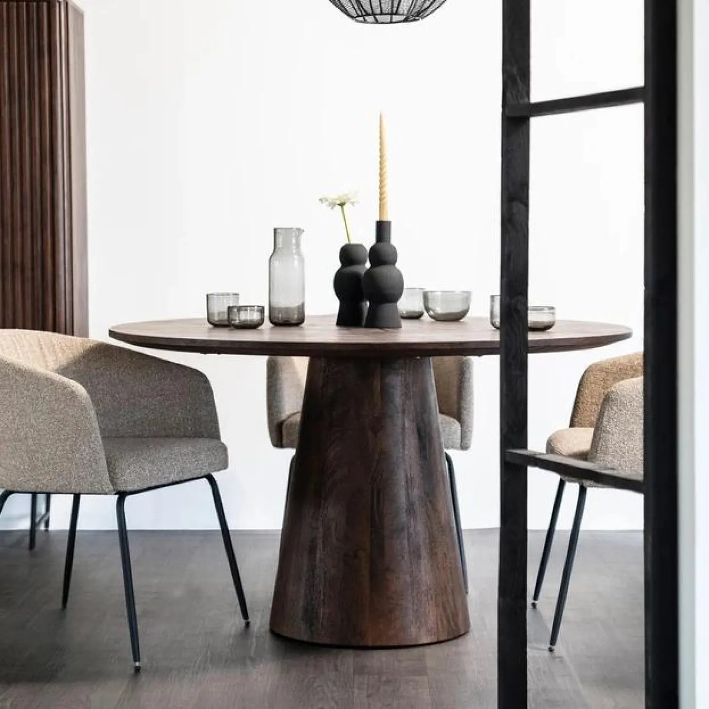 Ronde Eettafel Aron Mangohout Bruin - 130cm - Loft24.nl