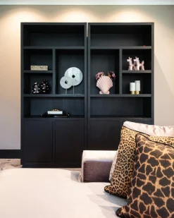 Vaas Kisses Resin kleur Zwart/Roze - Loft24.nl