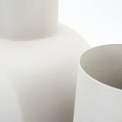 Vaas Ola Off White medium 40 cm (showroommodel) - Loft24.nl