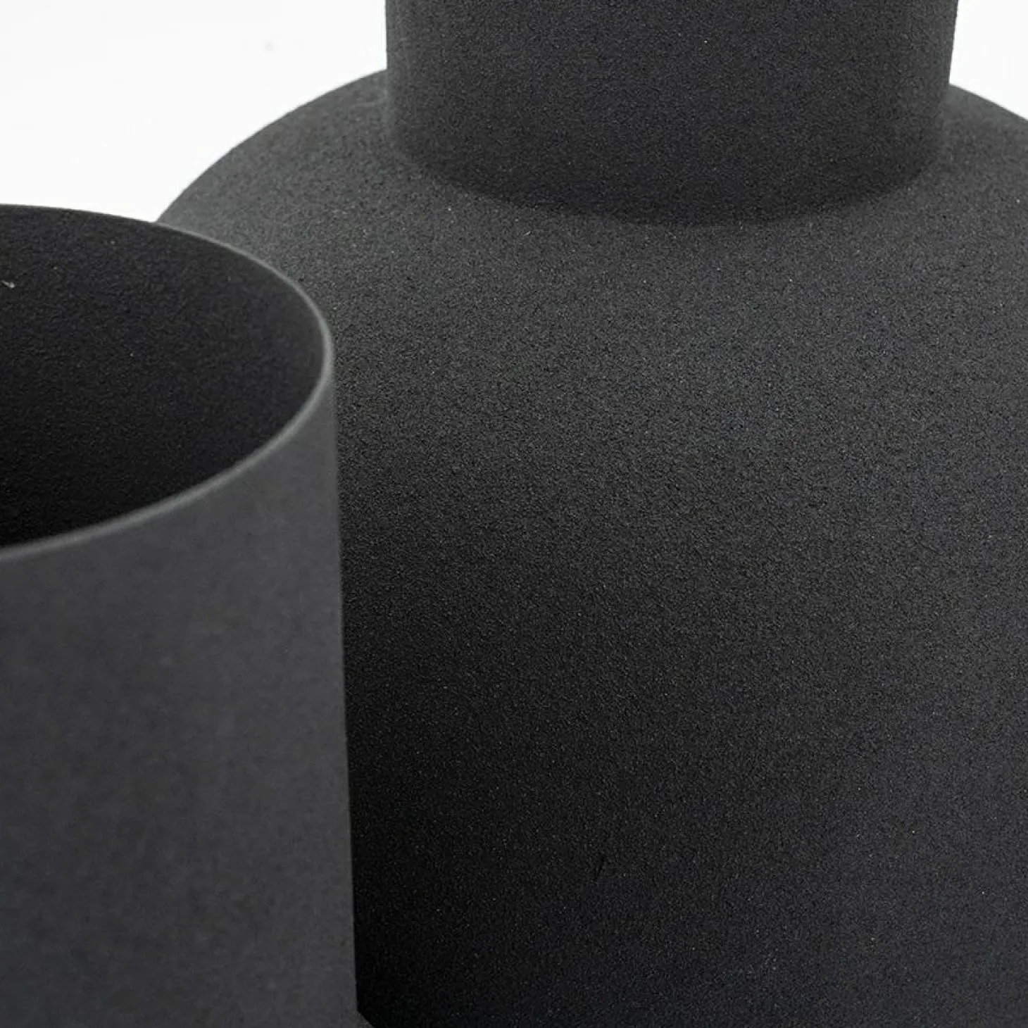 Vaas Ola Zwart Groot 43 cm (showroom model) - Loft24.nl