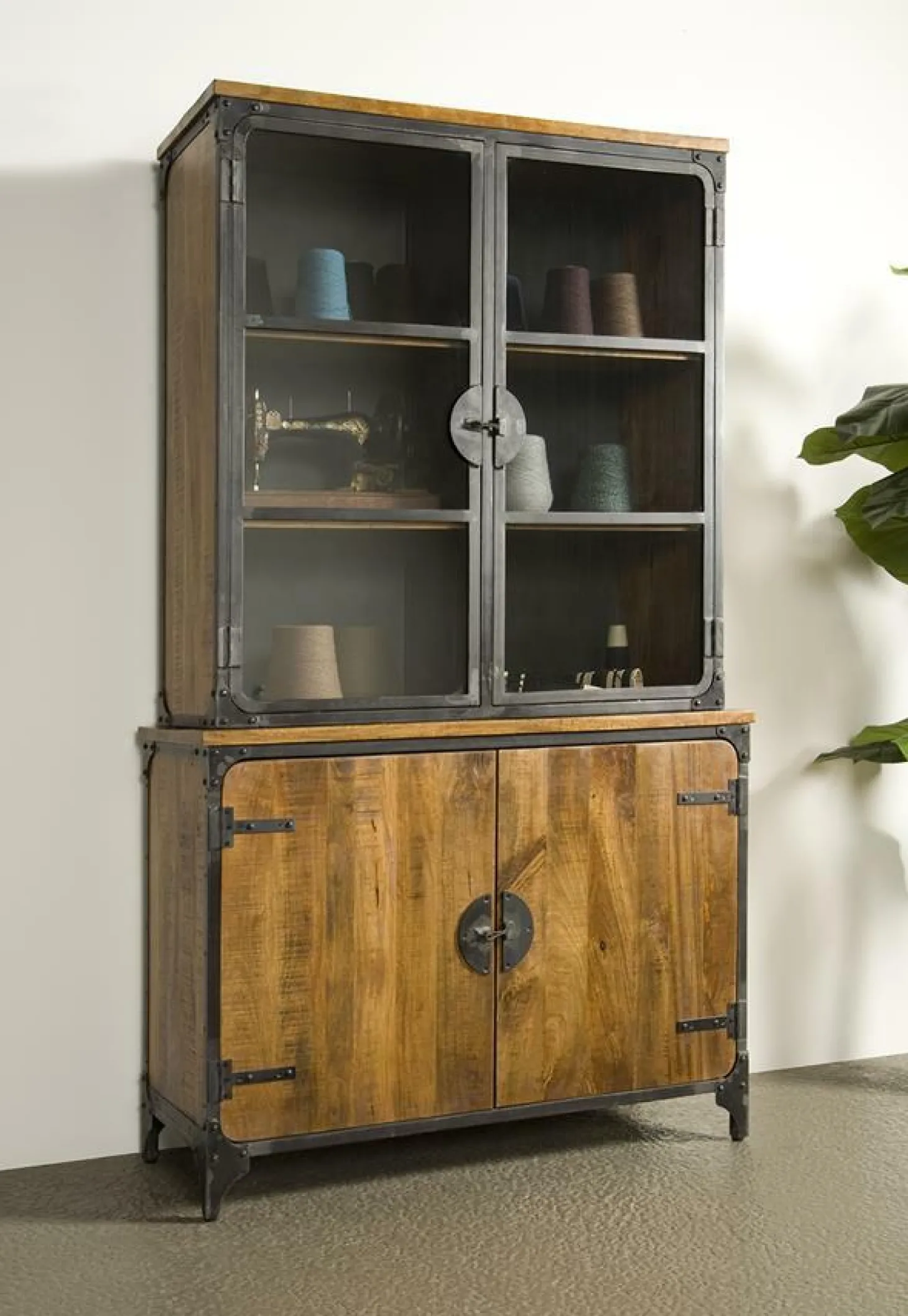 Vitrinekast Basto 210 x 120 cm Mangohout - Loft24.nl